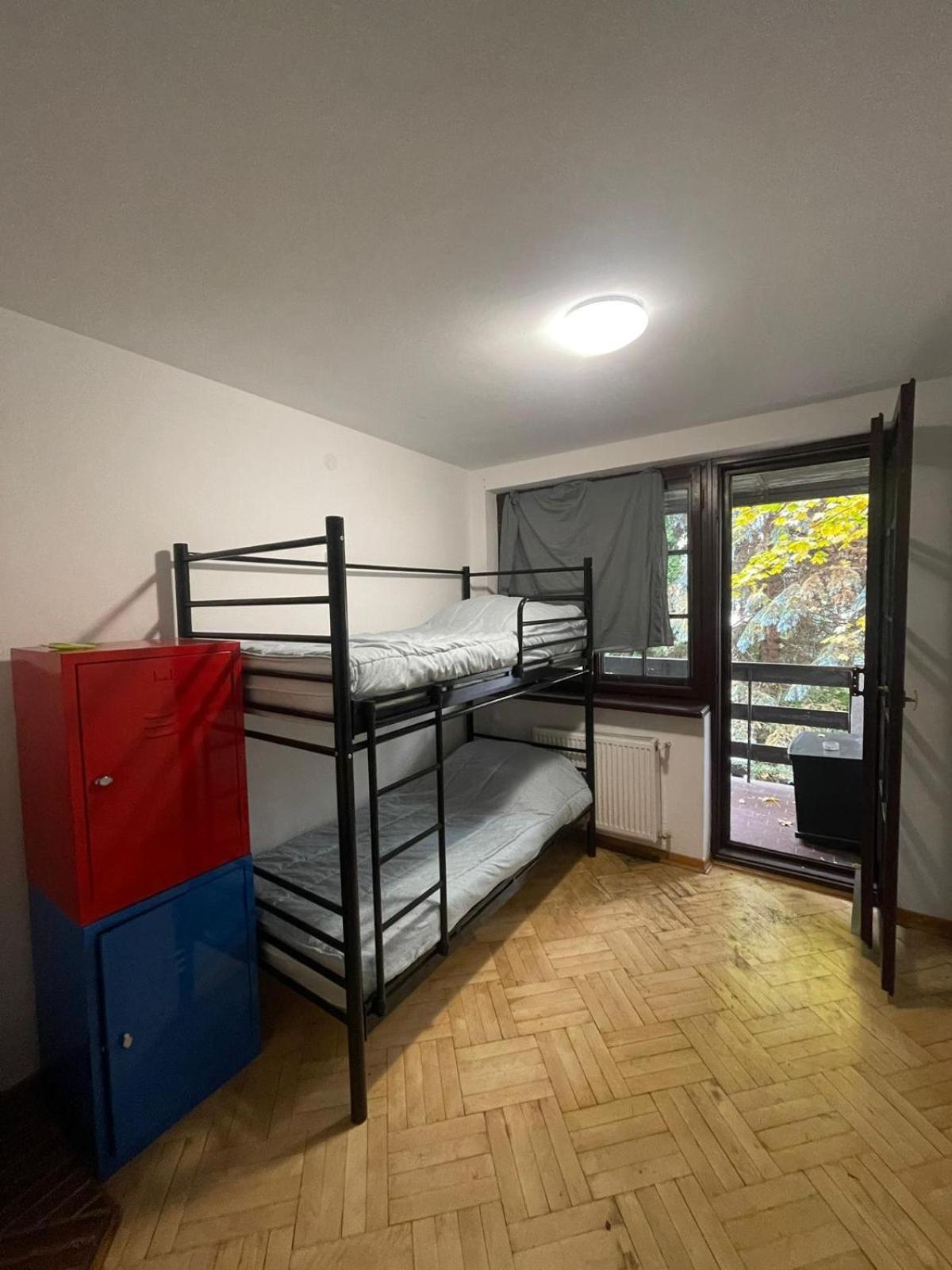 Eden Life Nakvynės namai Warsaw